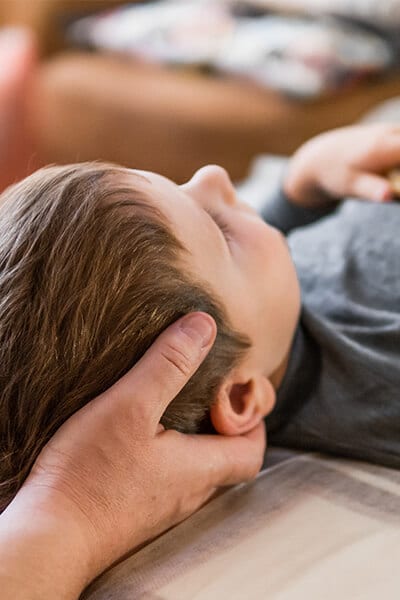 treatment for a child - Connect to your kids through Massage