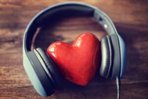 love heart-listening-to-music